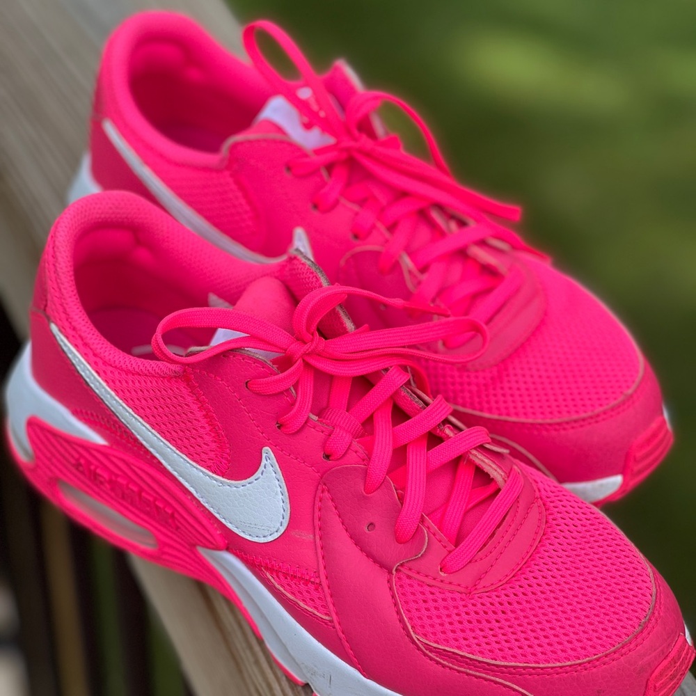Nike Air Max Excee women’s shoes hyper pink white